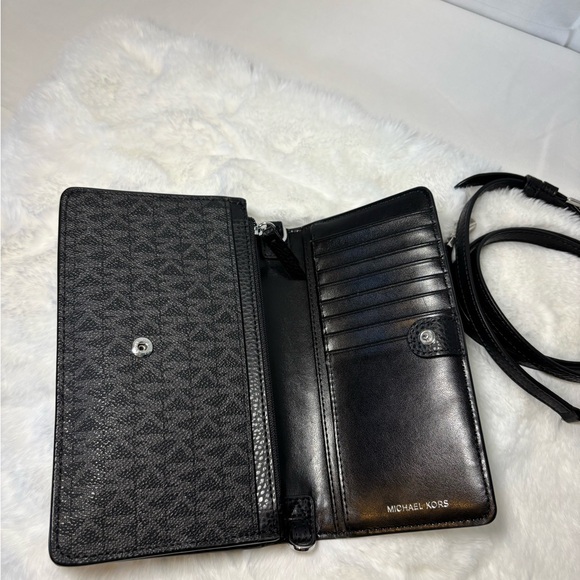 Michael Kors Black Jet Set Silver Studded Smartphone Crossbody Bag - Picture 4 of 10